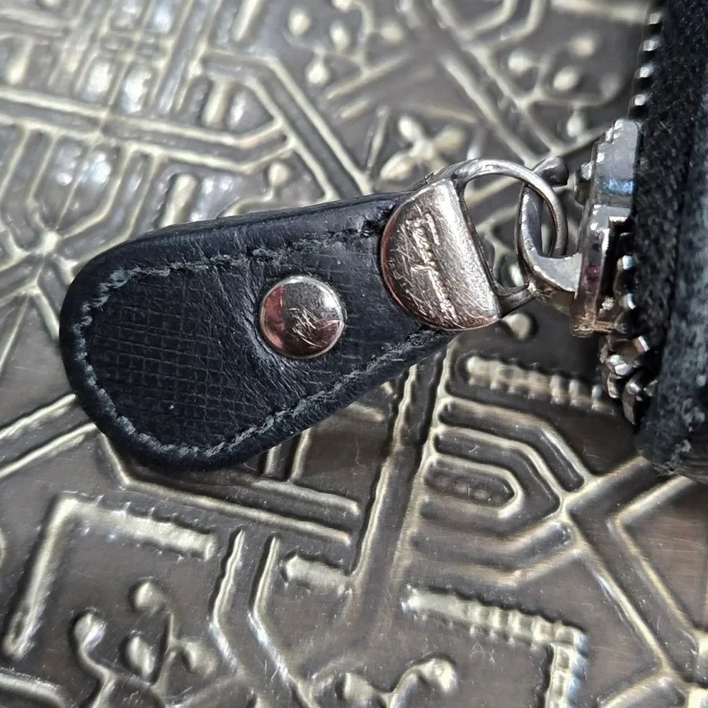 🐢 Salvatore Ferragamo Gancini   Wallet Zip Around Wallet Or Clutch. - Picture 3 of 12